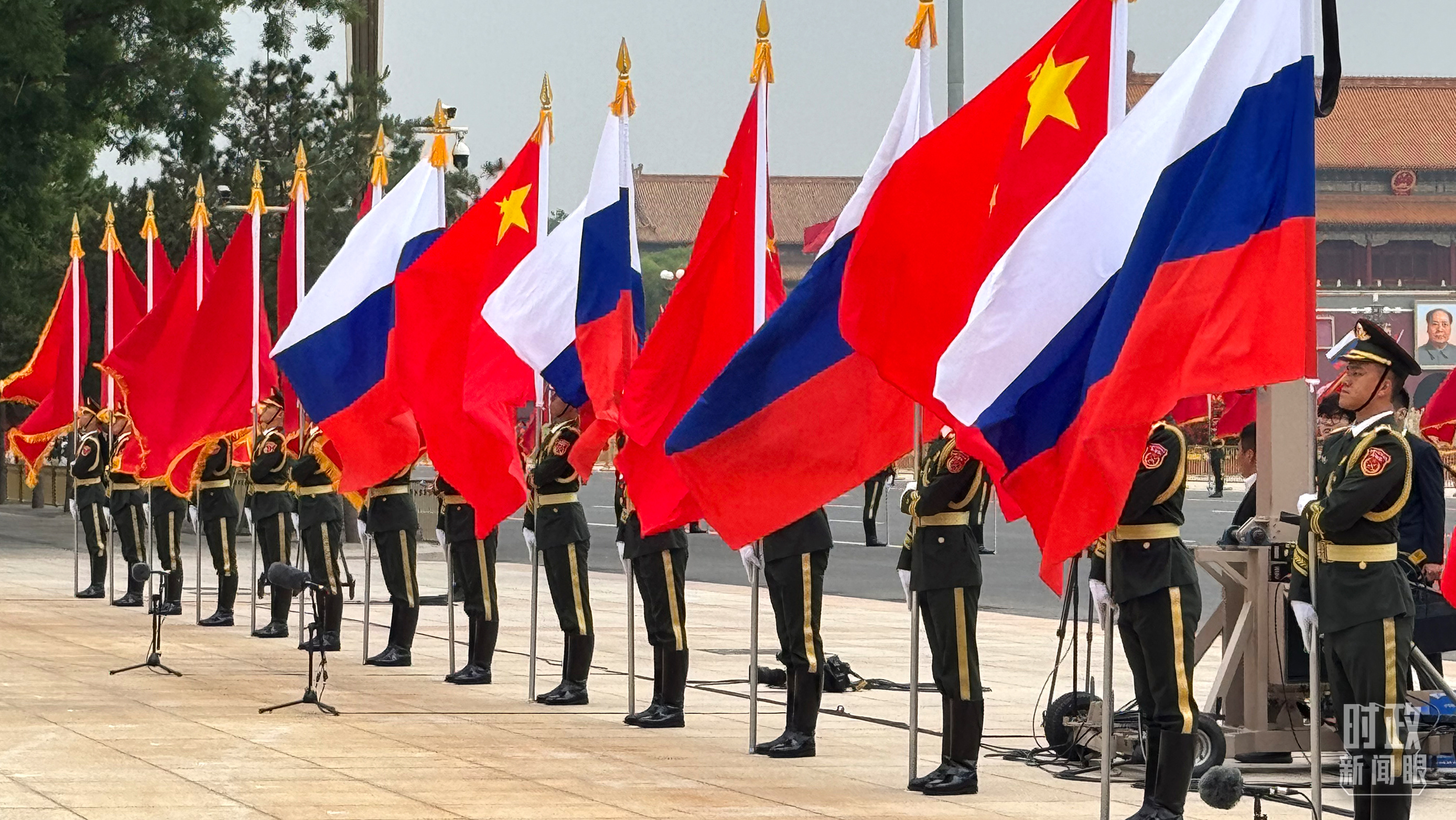 时政新闻眼丨中俄元首北京会晤，引领两国关