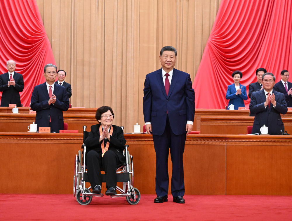 庆祝中国共产党成立105周年大会在京隆重举行(图16) 庆祝中国共产党成立105周年大会在京隆重举行(图16)