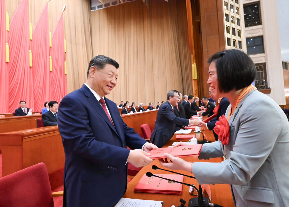 庆祝中国共产党成立105周年大会在京隆重举行(图19) 庆祝中国共产党成立105周年大会在京隆重举行(图19)