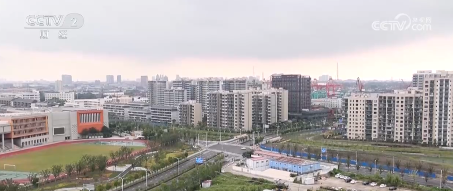 政策组合利好叠加“银十”旺季推高房市成交热潮 消费者看房、签约活跃度提升